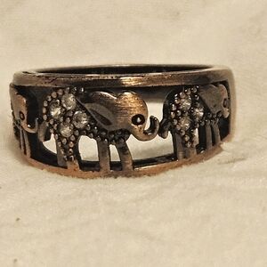Elephant ring with jewels size 7